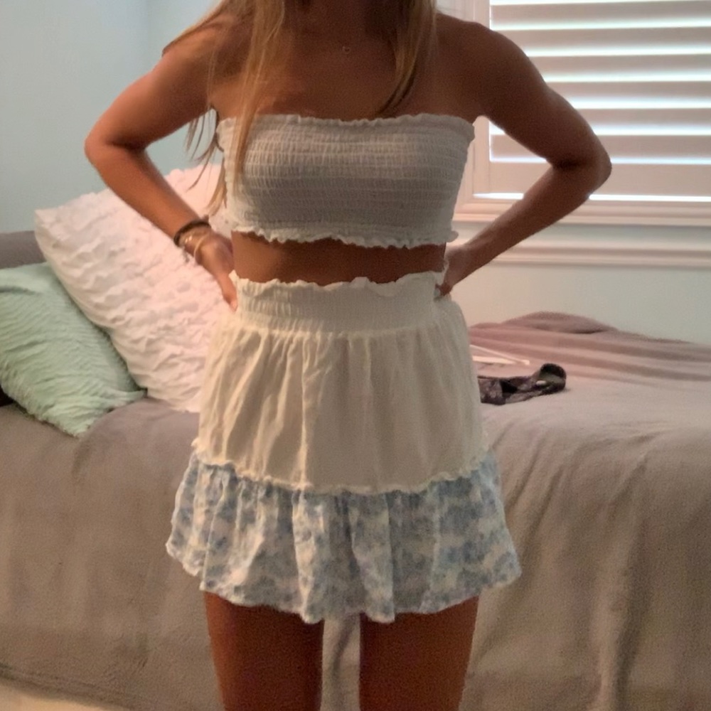 flowy white skirt